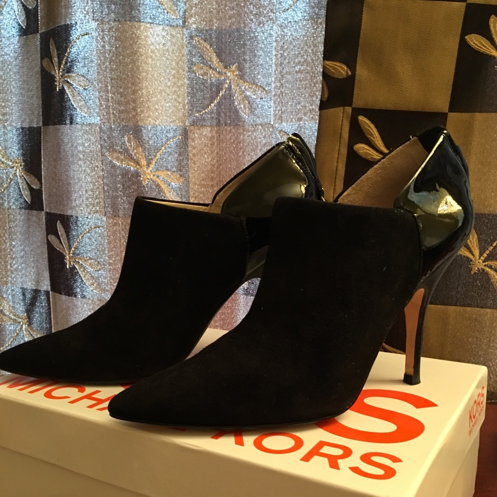Boots with heel